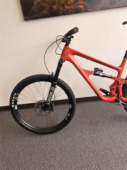 Rascal SRAM XO Transmission XL Pulp Friction - Demo Bike