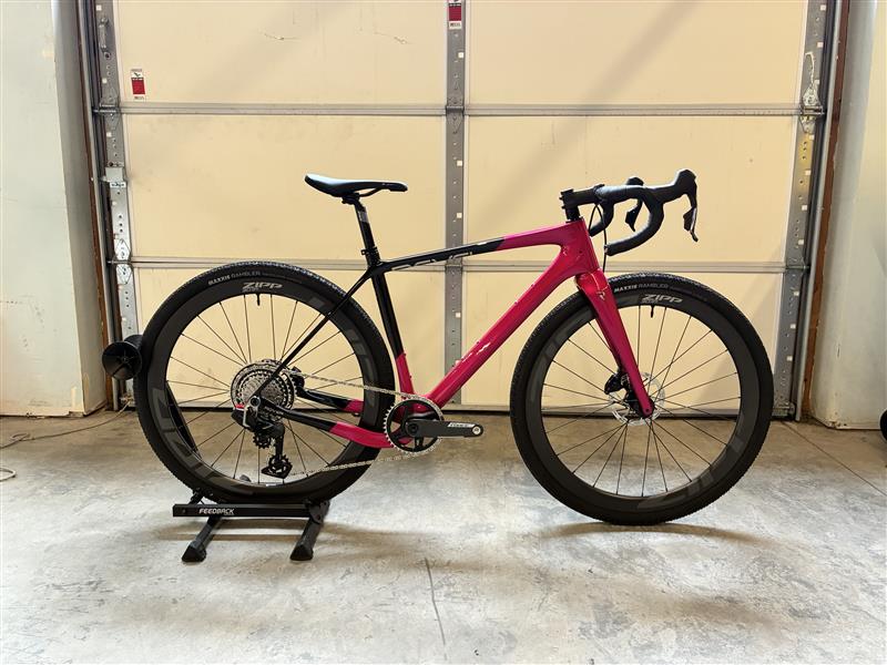 Rover SRAM Force XPLR Medium Zipp 303s  - Photo Shoot Bike