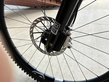 Revel Tirade Eagle 90 XL - Photo Shoot Bike