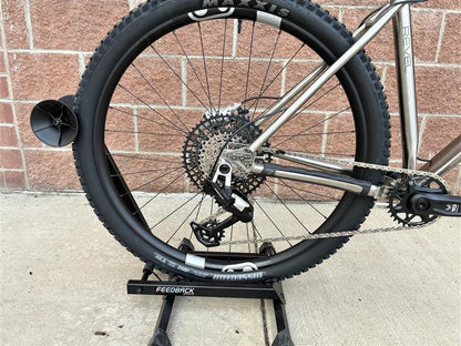 Revel Tirade Eagle 90 XL - Photo Shoot Bike