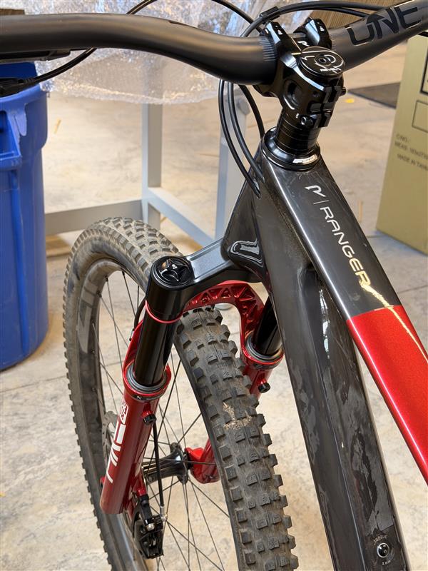 Ranger V3 SRAM Eagle 90 Large Zipp HighTop - Demo Bike
